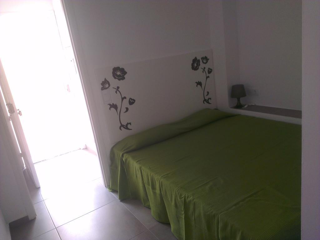 Apartaments La Riera Roses Cameră foto